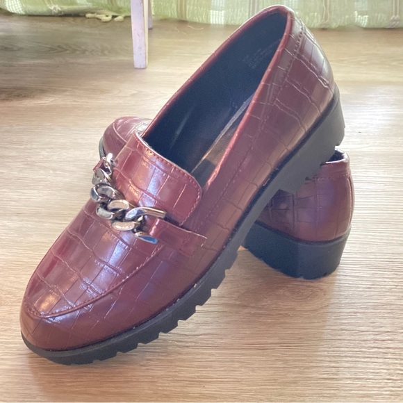 Sugar Chunk Croc Loafers - Picture 2 of 12